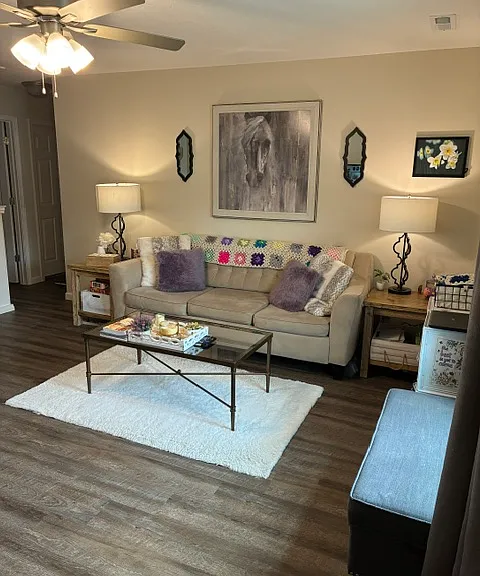 220 Kerr Way #B — Photo 4
