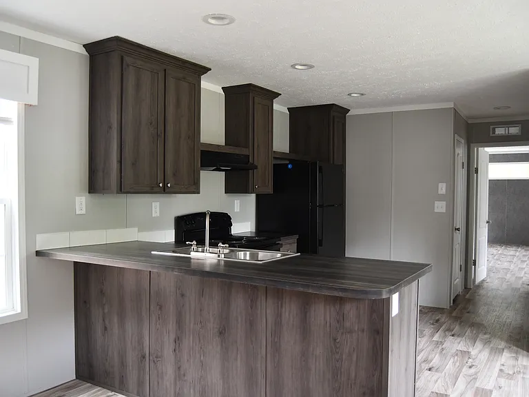 122 Willow Dr — Photo 4