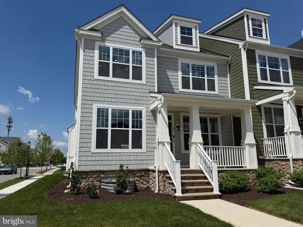 100 Lotus Ln, Malvern, PA 19355