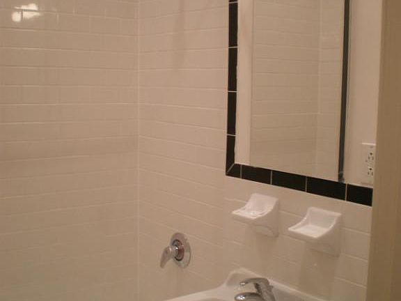 5th image of 70 W 106th St APT 3B