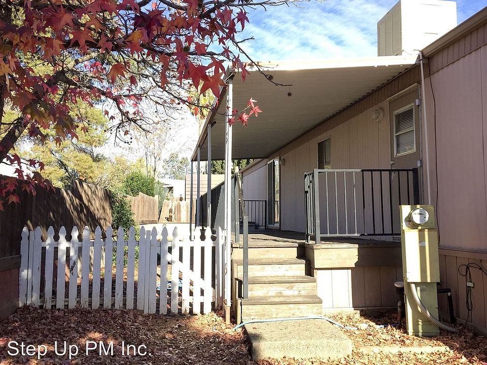 1st image of 1040 Iroquois Cir