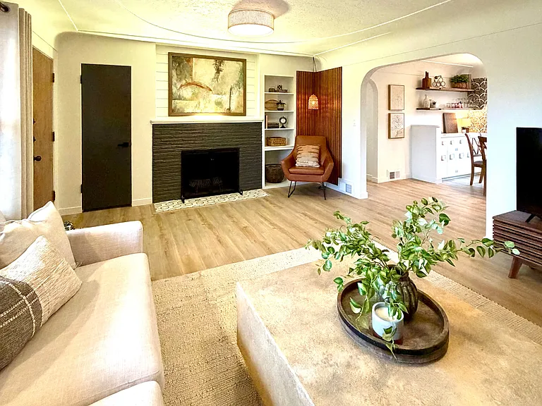 206 E Ash St — Photo 4