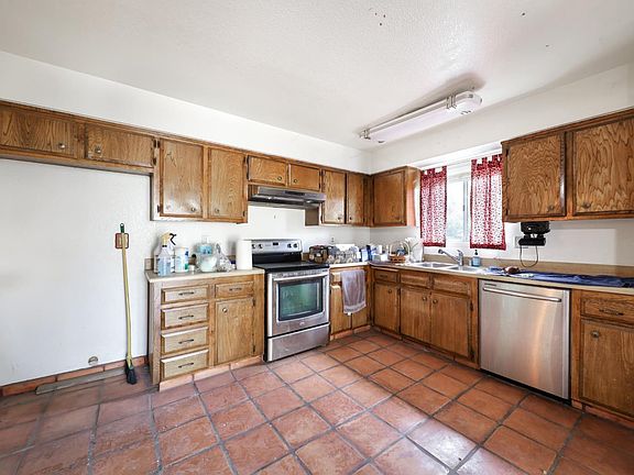 5th image of 6112 Herb Way