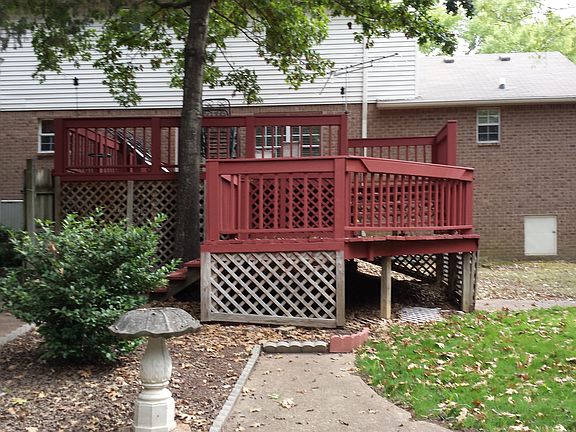 5th image of 352 Clearlake Dr W