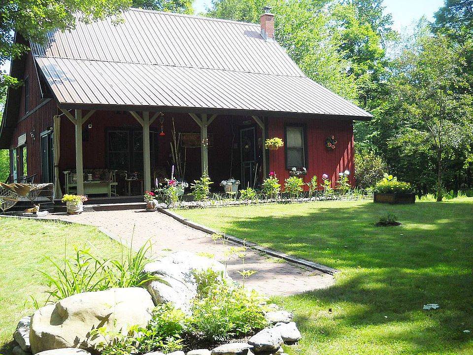 1st image of 575 Bog Rd