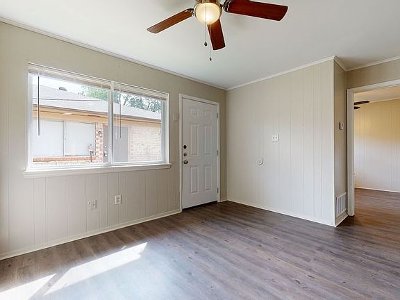 4th image of 206 Lynn Dr #0