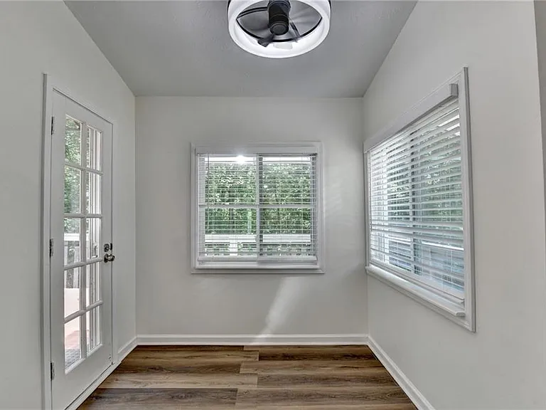 1530 Plunketts Rd — Photo 28