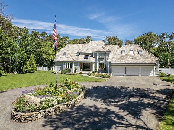 2nd image of 16 Witchwood Ln