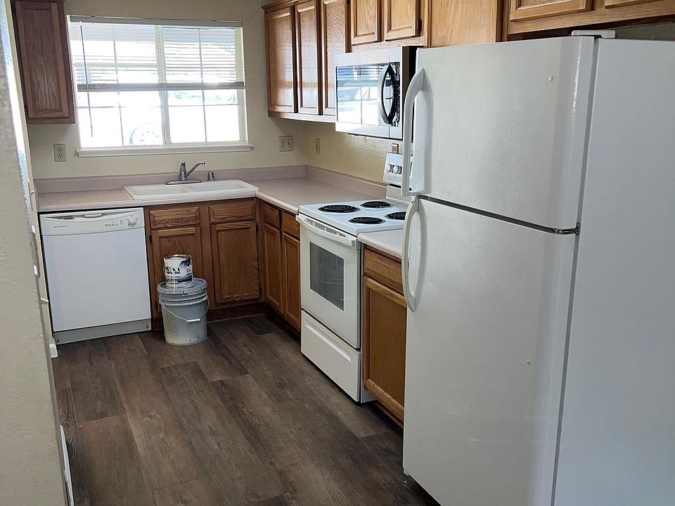 2nd image of 13610 Foothill Pines Ct