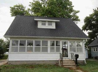 731 N 4th Ave E, Newton, IA 50208