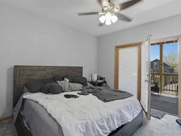 2033 W Huron St #2 — Photo 8
