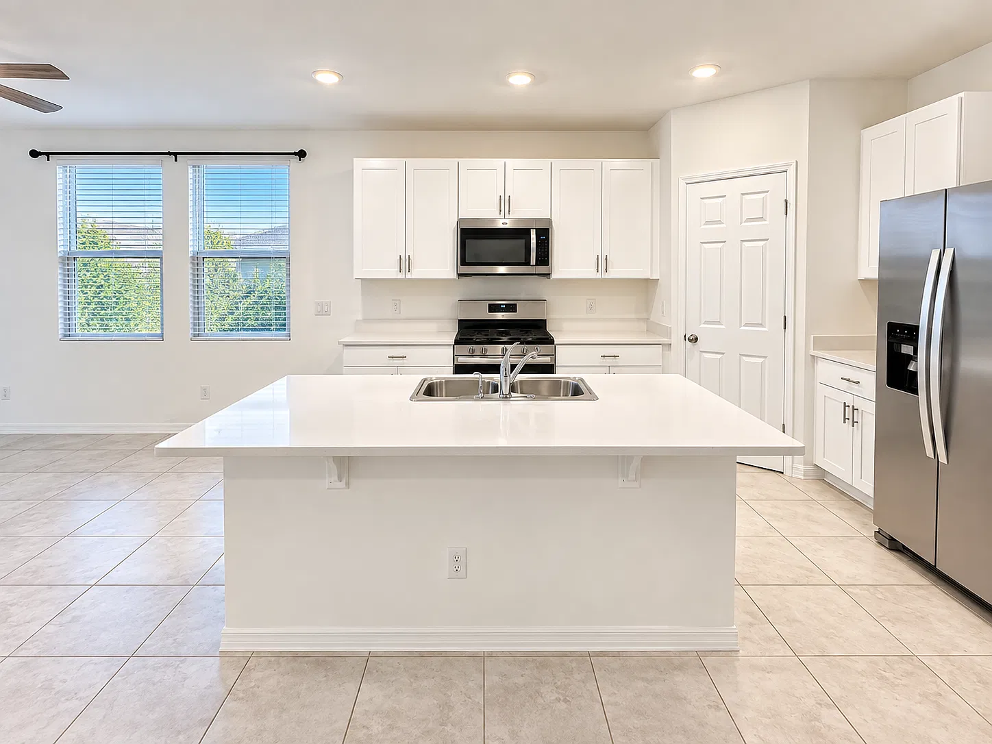 3 bed, 1680 sqft, $2,150 — Photo 3