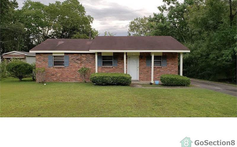 2nd image of 3247 Hackberry Ln
