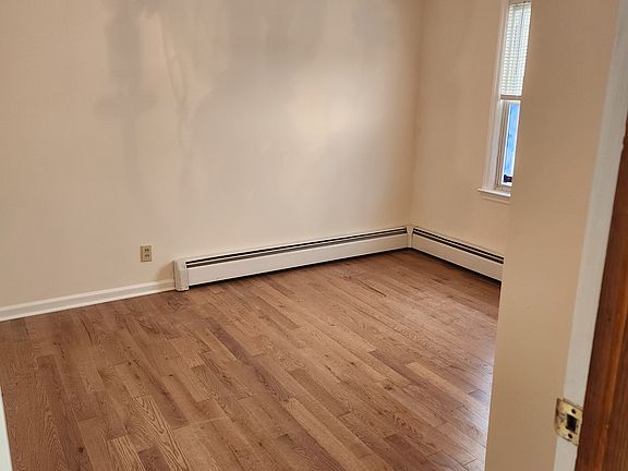 2nd image of 23-25 Leonard St #23