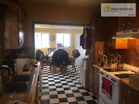 3rd image of 539 S Hardy Ave