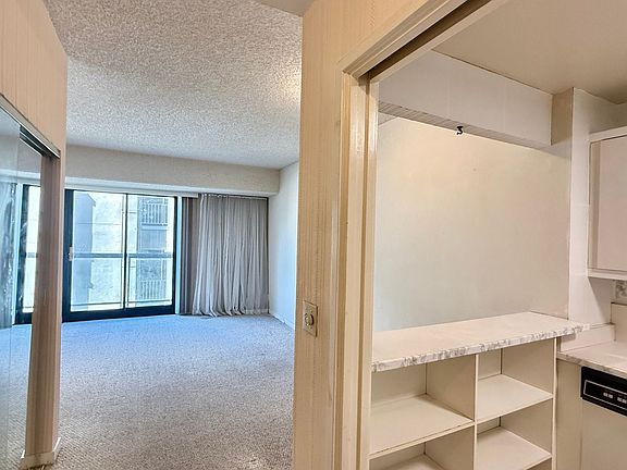 3rd image of 1 Daniel Burnham Ct APT 320