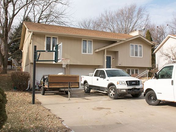 2nd image of 15328 Davenport Cir