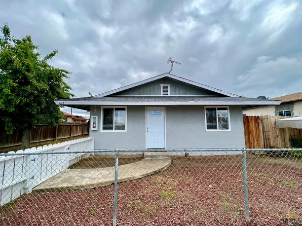 624 Fremont St, Delano, CA 93215