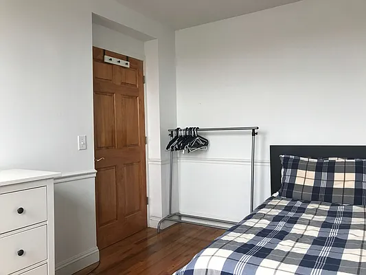 Rented by LDMI Realty Group LLC | media 26