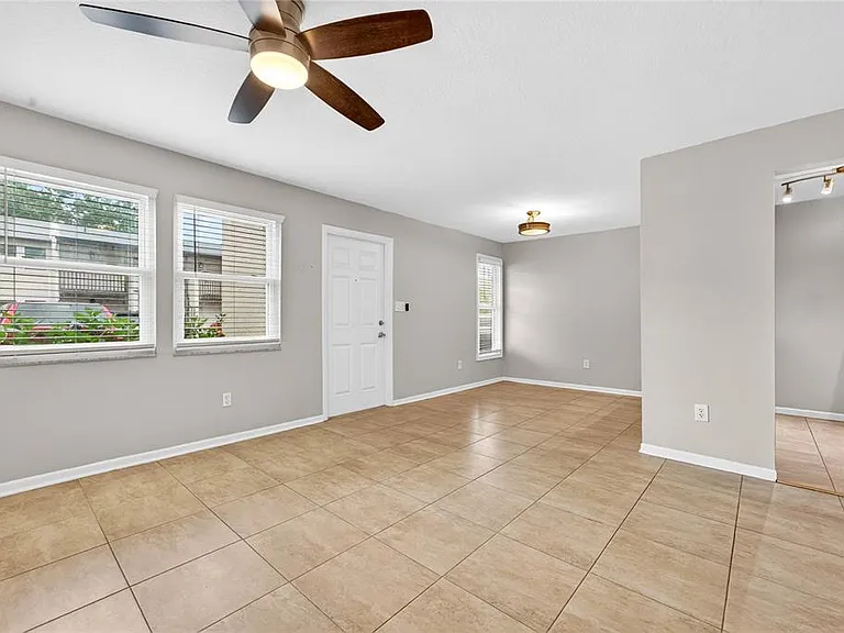 527 S Lincoln Ave #A104 — Photo 11