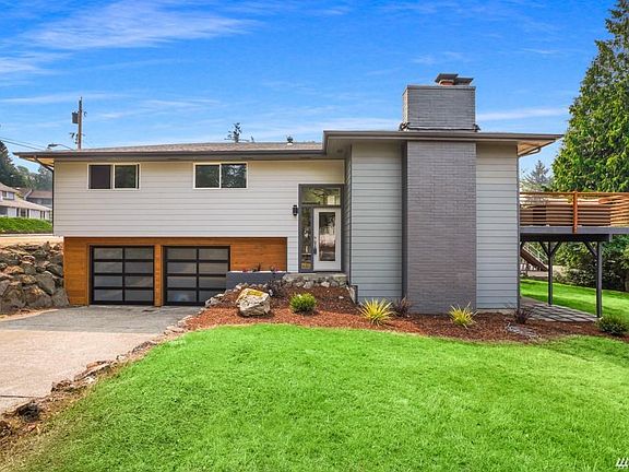 2nd image of 11241 SE 76th Pl