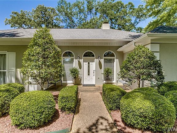 3rd image of 11187 Mountain Park Cir