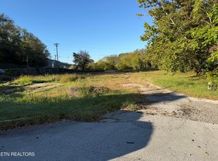 410 W Broad St, Livingston, TN 38570