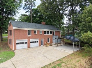 215 Raeford Ave, Lexington, NC 27292
