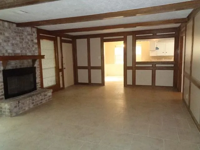 802 Baltic Ln — Photo 21
