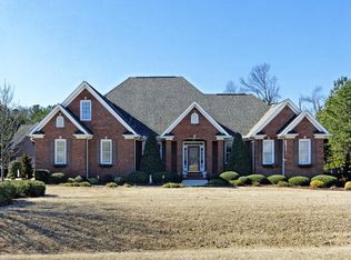 6608 Wavcott Dr, Fuquay Varina, NC 27526