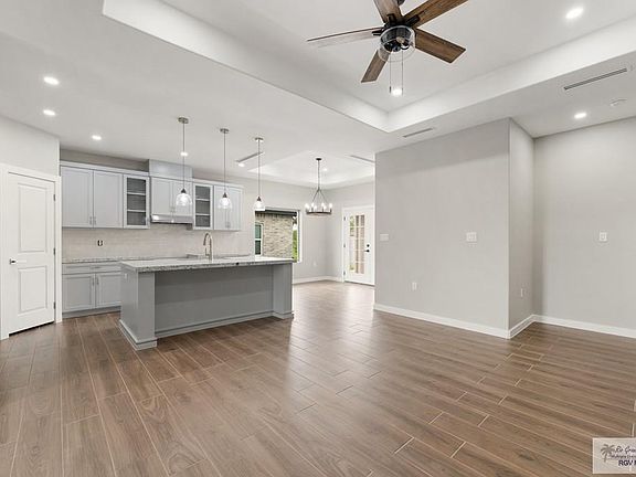 4th image of 7748 Palm Grove Dr