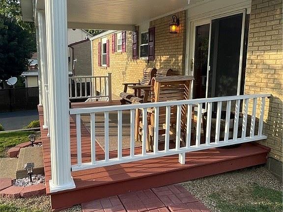 5th image of 207 Van Dr