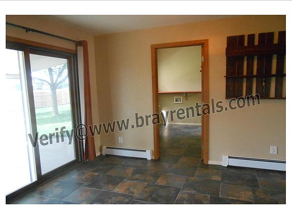 5th image of 609 Hudson Bay Dr