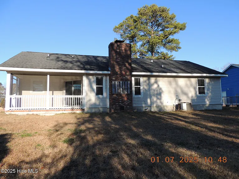 2439 Saddleridge Dr — Photo 2