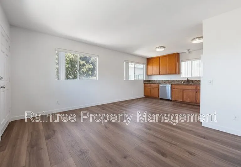 340 Walnut Ave — Photo 8