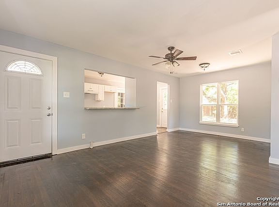 5th image of 615 Adrian Dr