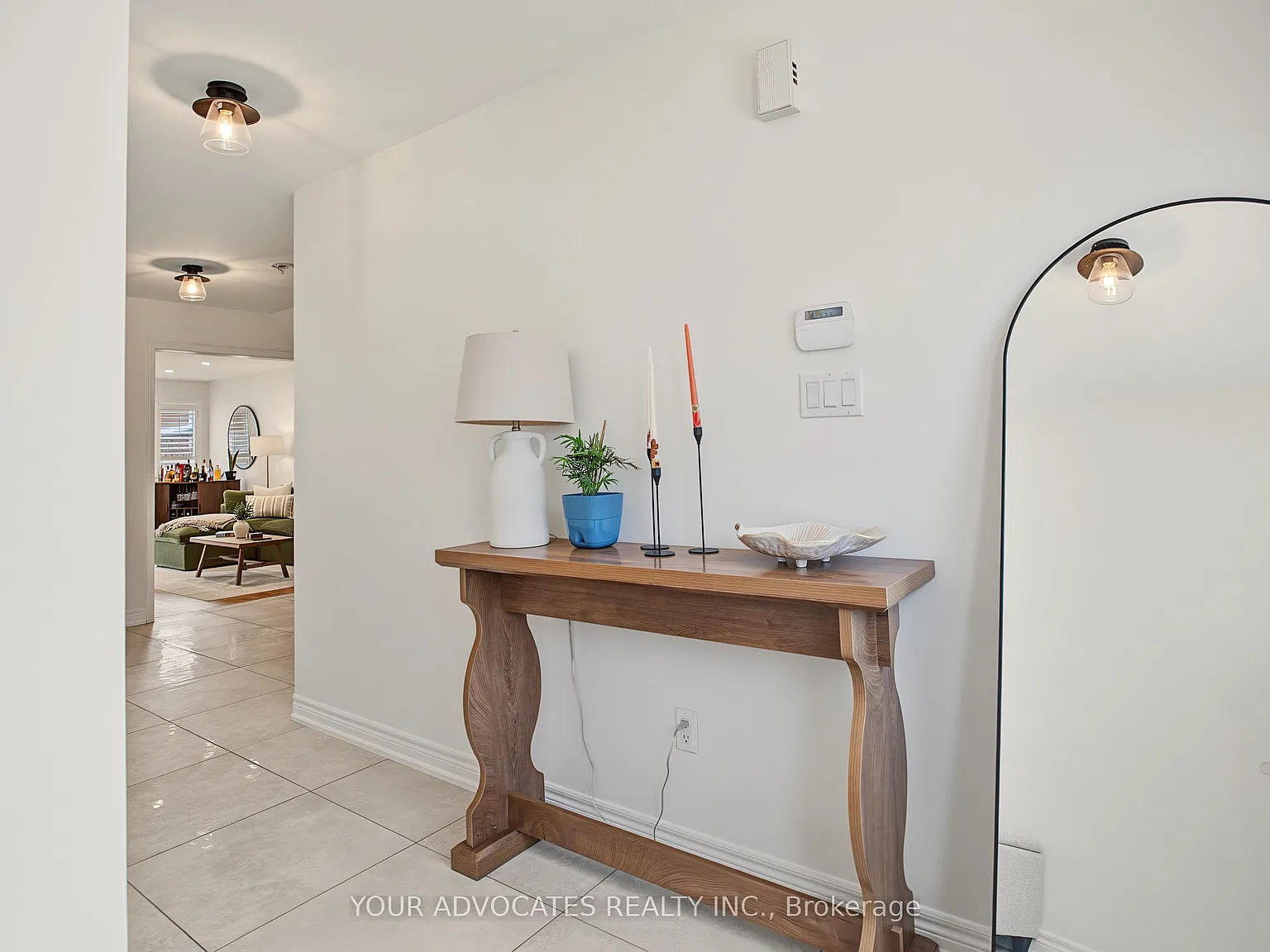 3 bed, $4,000 — Photo 4