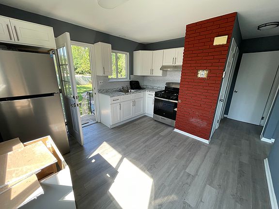 5th image of 33 Terrill Rd
