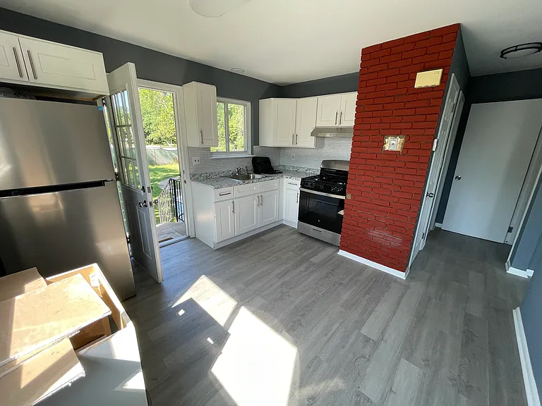 33 Terrill Rd — Photo 5