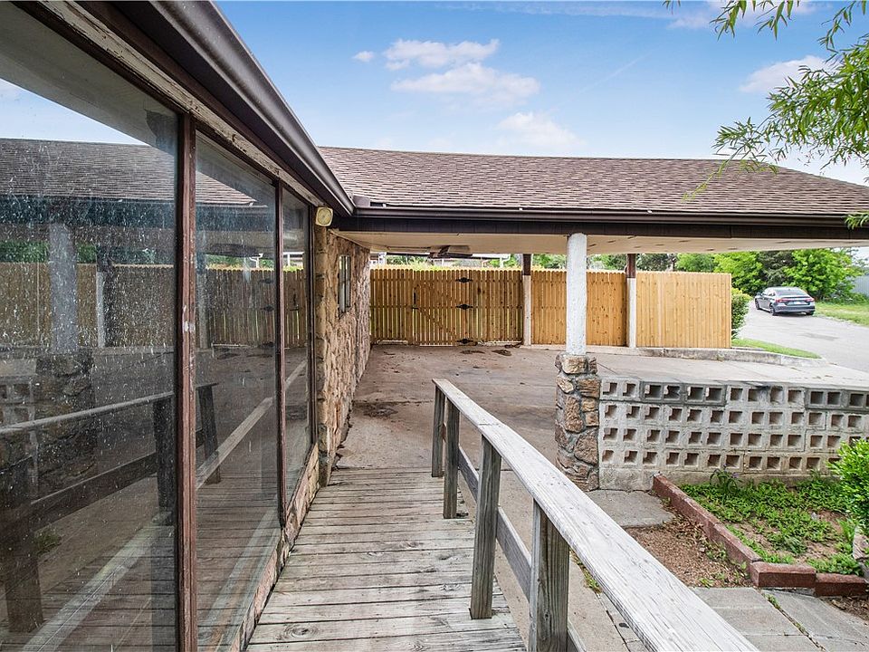 200 Oak St, Midwest City, OK 73110 Zillow