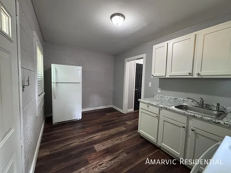 642 Cleveland St — Photo 4