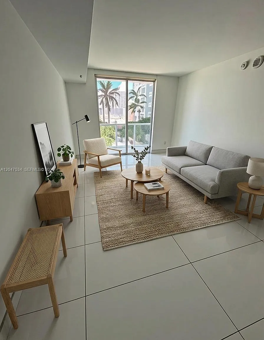 Vizcayne North Condo — Photo 1
