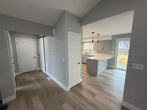 5th image of 4509 Garfield St