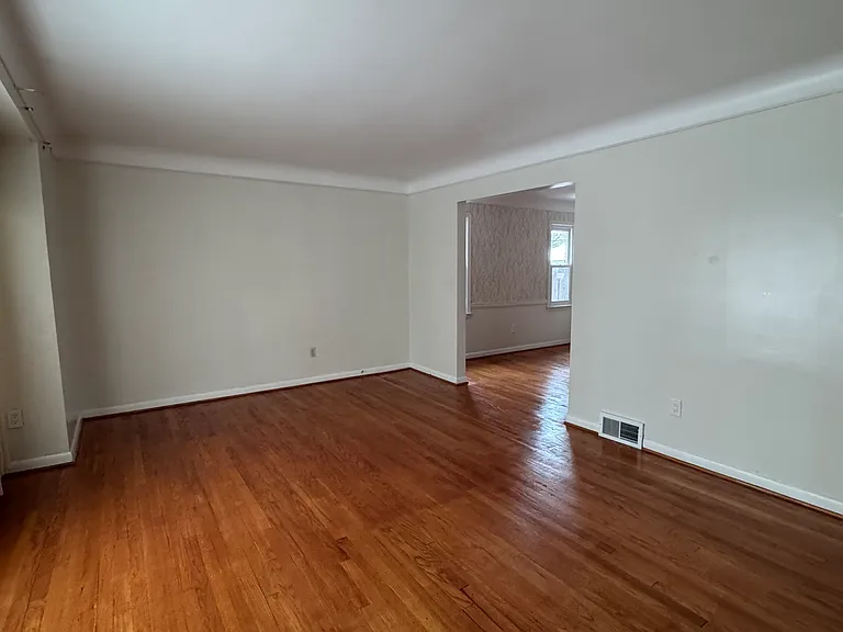18270 Spring Ct S — Photo 3
