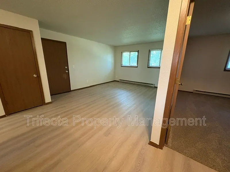 2 bed, 1.0 bath, 935 sqft, $1,345 — Photo 4