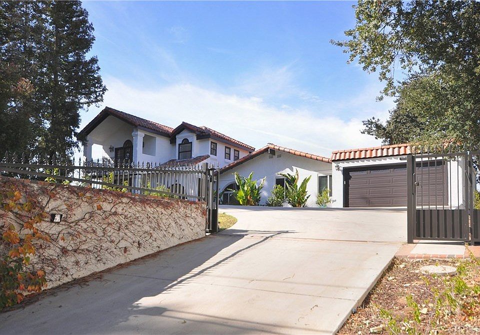 1st image of 5439 Fairview Pl