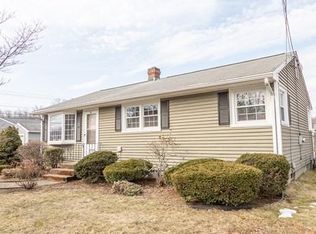 10 Carroll Dr, Westfield, MA 01085