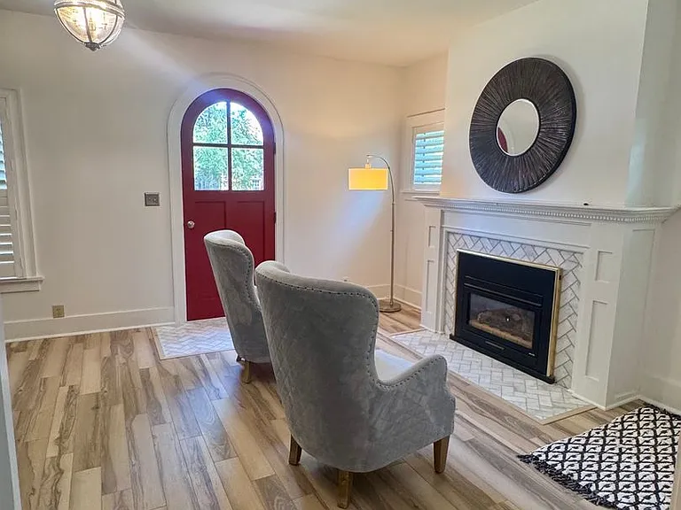 3019 Plymouth Ave — Photo 9