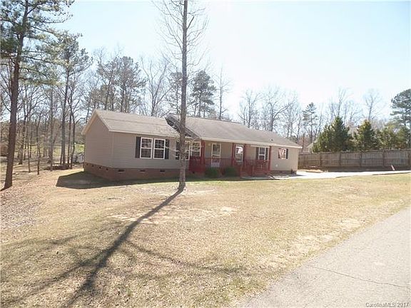 3rd image of 2503 Forest Glen Dr