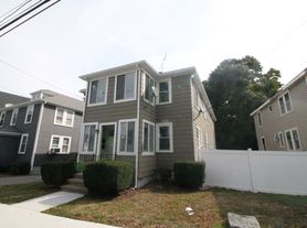 90 Brook Rd, Quincy, MA
